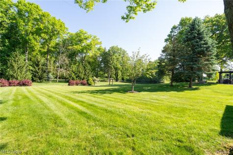987 W Martin Avenue Amherst OH 44001