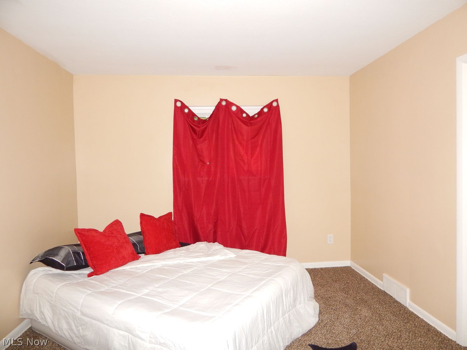 13709 Dressler Avenue Garfield Heights OH 44125