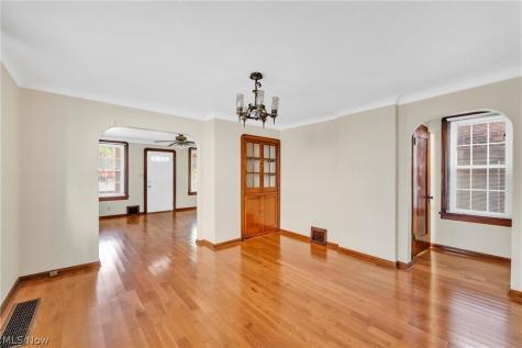 2186 Cornell Road Cleveland OH 44106