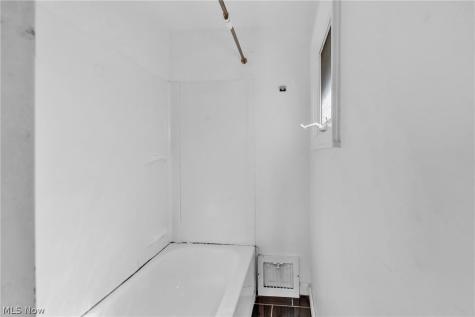 2186 Cornell Road Cleveland OH 44106