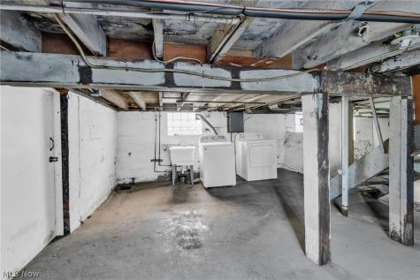 2186 Cornell Road Cleveland OH 44106