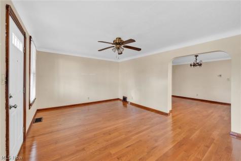 2186 Cornell Road Cleveland OH 44106