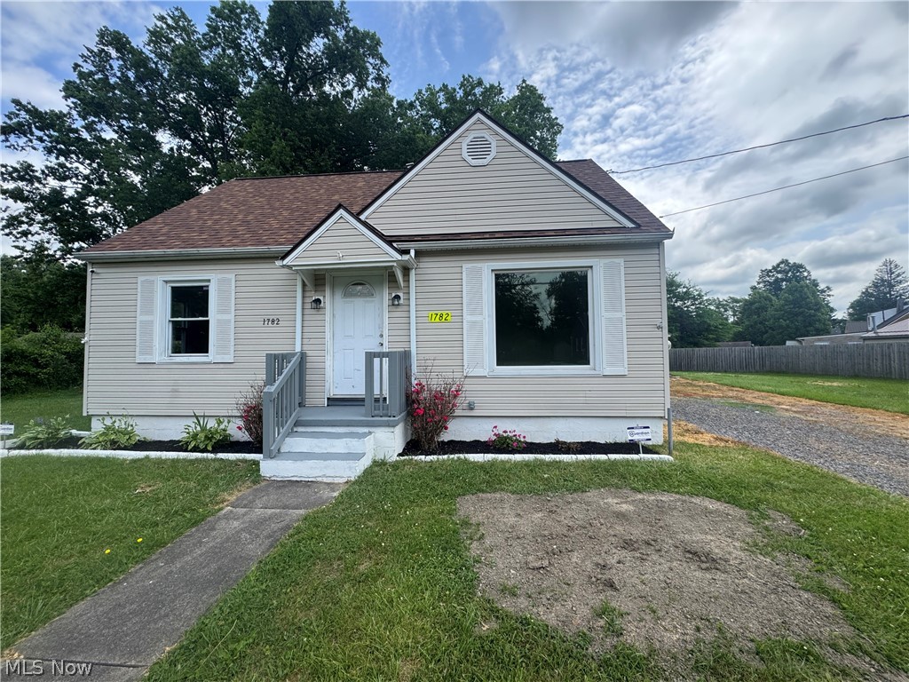 1782 West Avenue NW Warren OH 44483