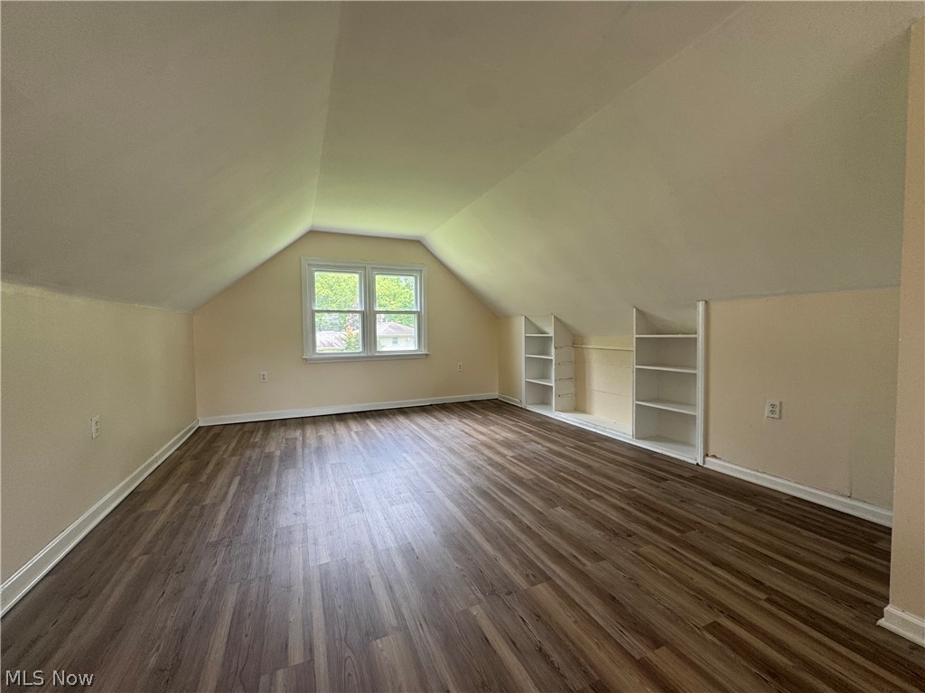 1782 West Avenue NW Warren OH 44483