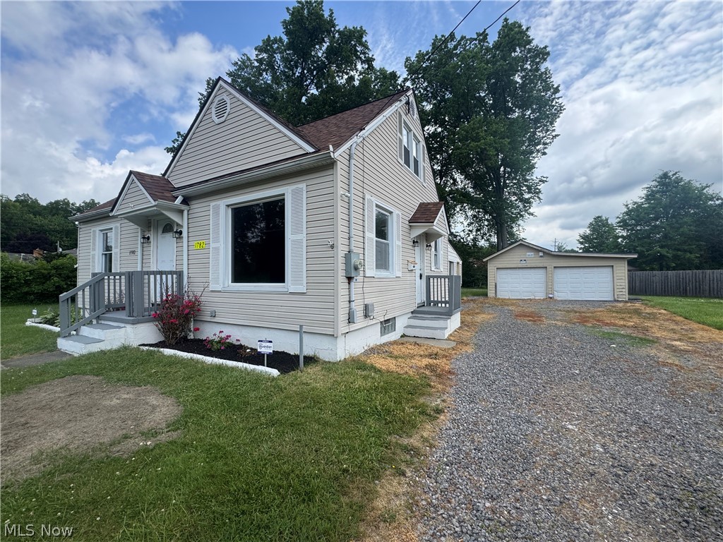 1782 West Avenue NW Warren OH 44483