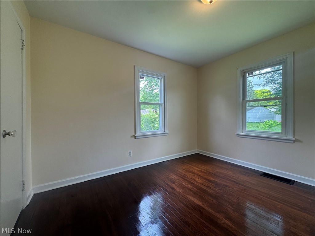 1782 West Avenue NW Warren OH 44483