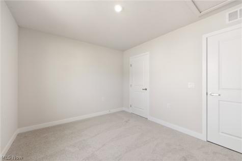 157 Potomac Drive Elyria OH 44035