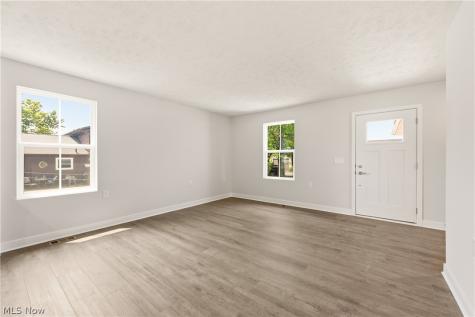 157 Potomac Drive Elyria OH 44035