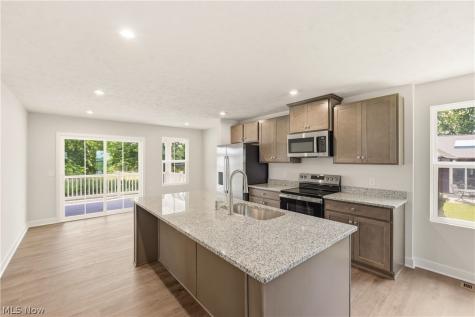 157 Potomac Drive Elyria OH 44035