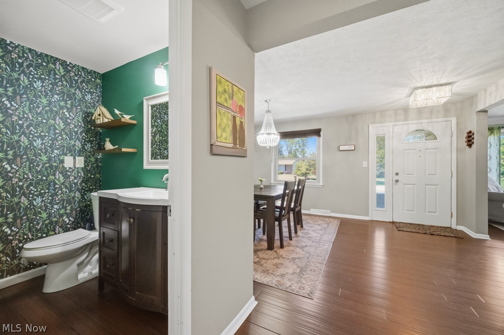 4480 Vezber Drive Seven Hills OH 44131