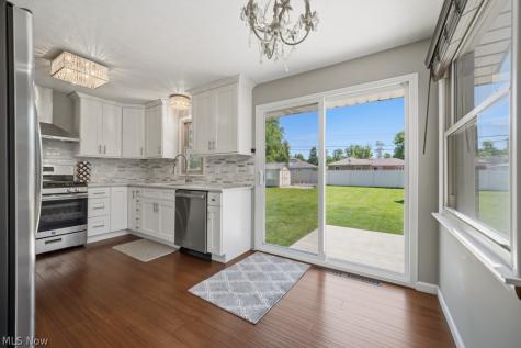 4480 Vezber Drive Seven Hills OH 44131