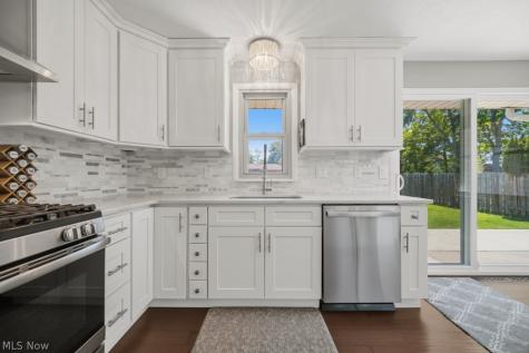 4480 Vezber Drive Seven Hills OH 44131