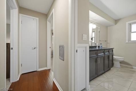 4480 Vezber Drive Seven Hills OH 44131