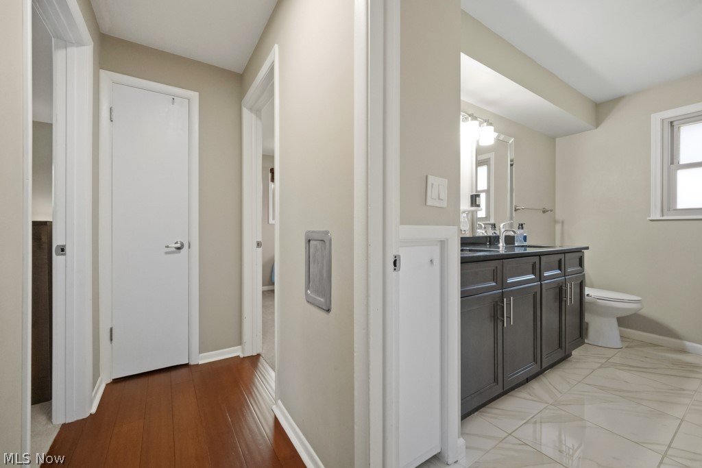 4480 Vezber Drive Seven Hills OH 44131