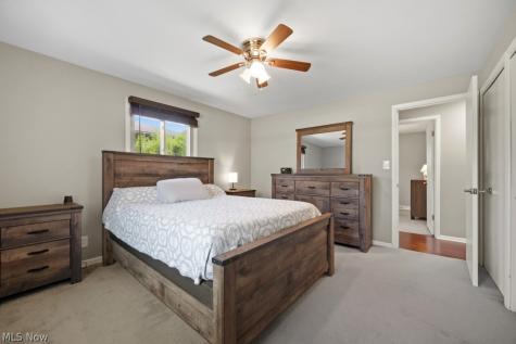 4480 Vezber Drive Seven Hills OH 44131