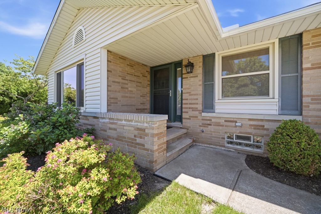 4480 Vezber Drive Seven Hills OH 44131