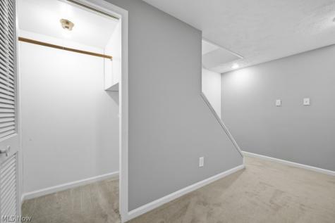4480 Vezber Drive Seven Hills OH 44131