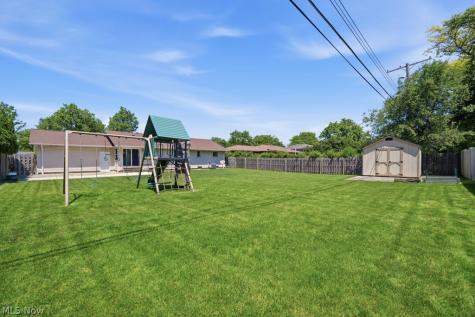 4480 Vezber Drive Seven Hills OH 44131