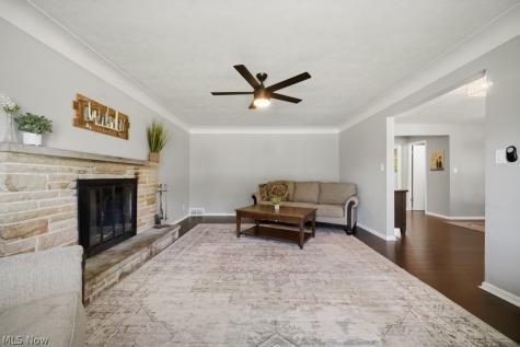 4480 Vezber Drive Seven Hills OH 44131