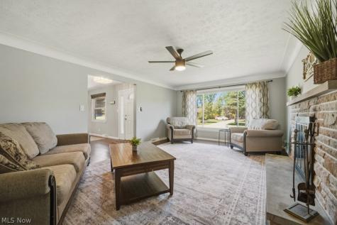 4480 Vezber Drive Seven Hills OH 44131