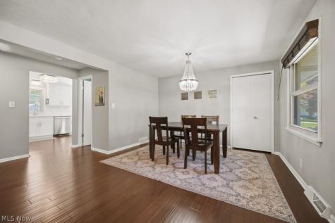 4480 Vezber Drive Seven Hills OH 44131