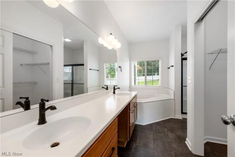 10543 Mogadore Avenue NW Uniontown OH 44685