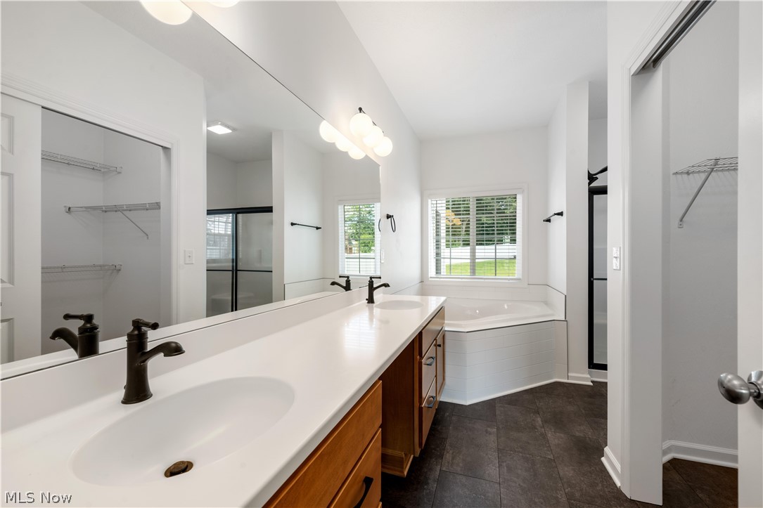 10543 Mogadore Avenue NW Uniontown OH 44685