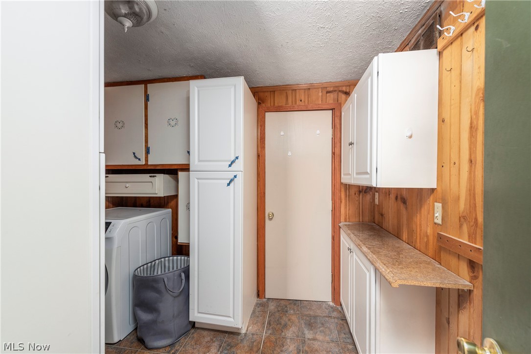 672 Jackson Street Amherst OH 44001