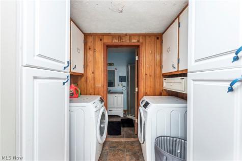 672 Jackson Street Amherst OH 44001