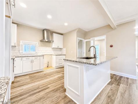 6808 Fir Avenue Cleveland OH 44102