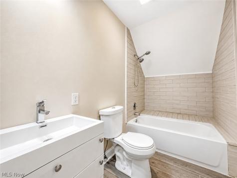 6808 Fir Avenue Cleveland OH 44102