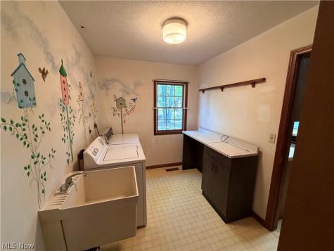 36500 Kinzel Road Avon OH 44011