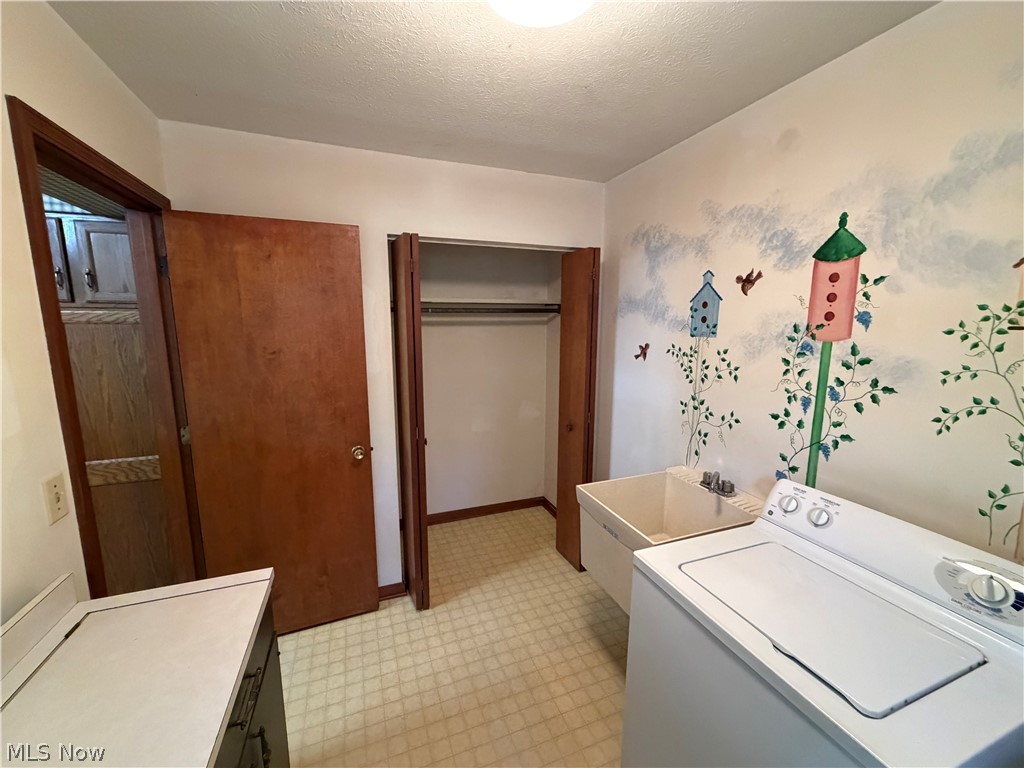 36500 Kinzel Road Avon OH 44011