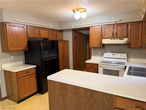 36500 Kinzel Road Avon OH 44011