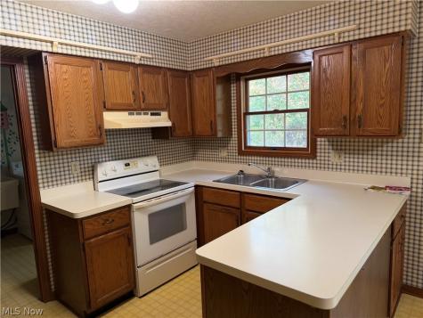 36500 Kinzel Road Avon OH 44011