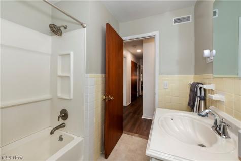 131 Edgewood Drive Berea OH 44017