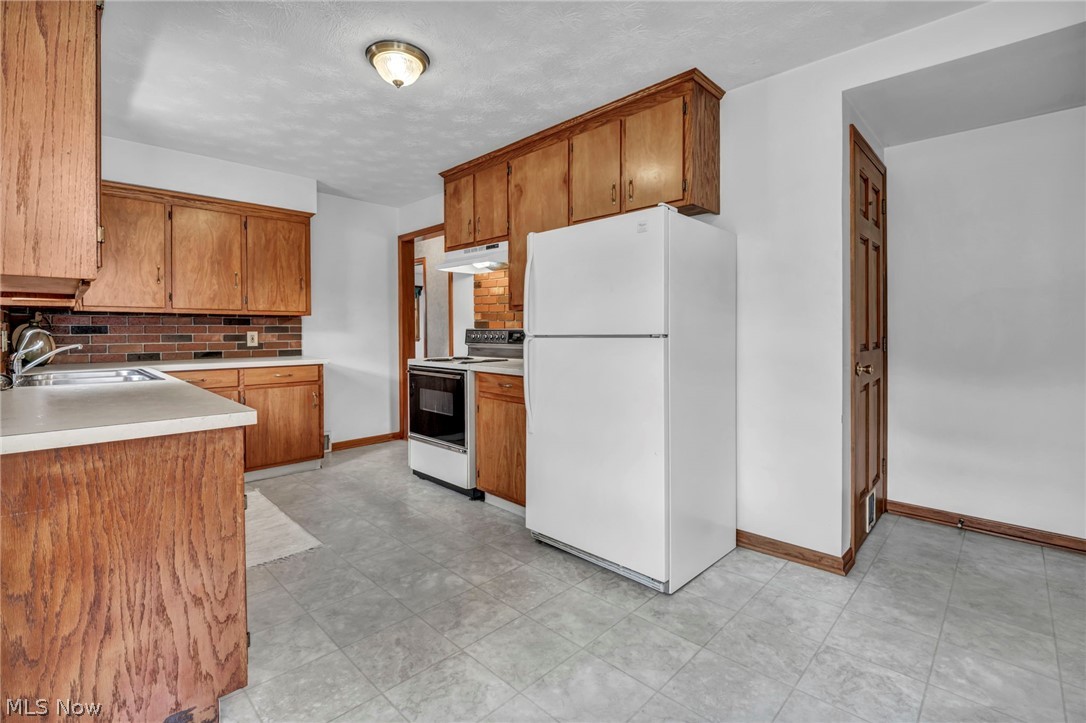 6168 Nimishillen Church Road NE Canton OH 44721