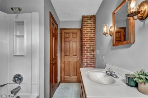 6168 Nimishillen Church Road NE Canton OH 44721