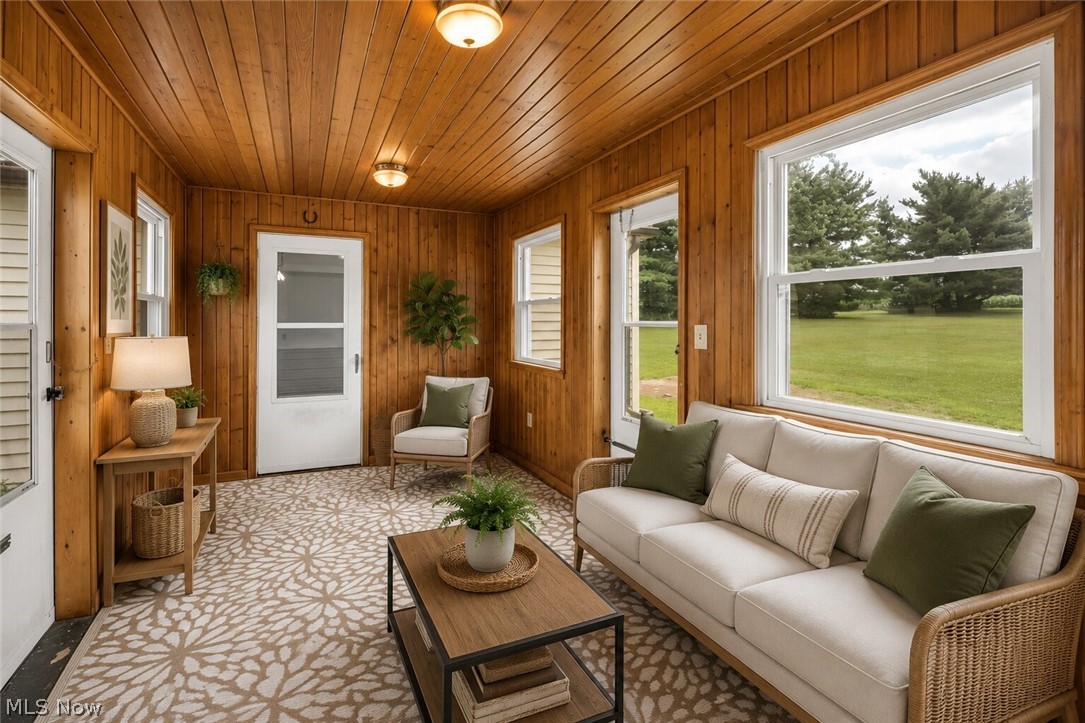 6168 Nimishillen Church Road NE Canton OH 44721