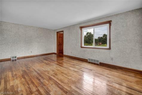 6168 Nimishillen Church Road NE Canton OH 44721