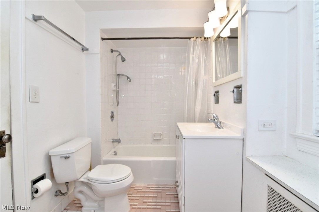 2498 Queenston Road Cleveland Heights OH 44118