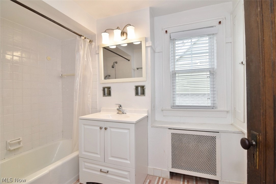 2498 Queenston Road Cleveland Heights OH 44118