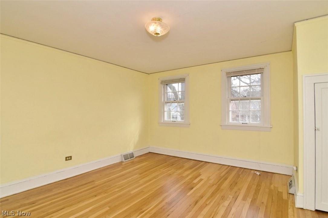 2498 Queenston Road Cleveland Heights OH 44118