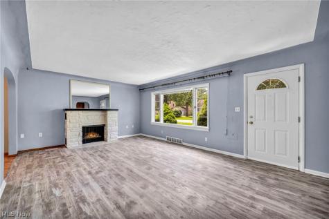 375 Olive Street Elyria OH 44035