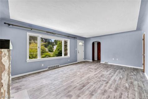 375 Olive Street Elyria OH 44035