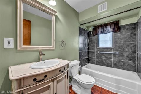 375 Olive Street Elyria OH 44035