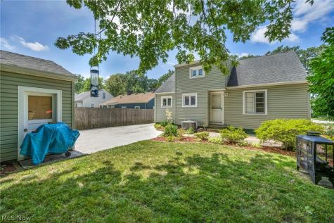 375 Olive Street Elyria OH 44035