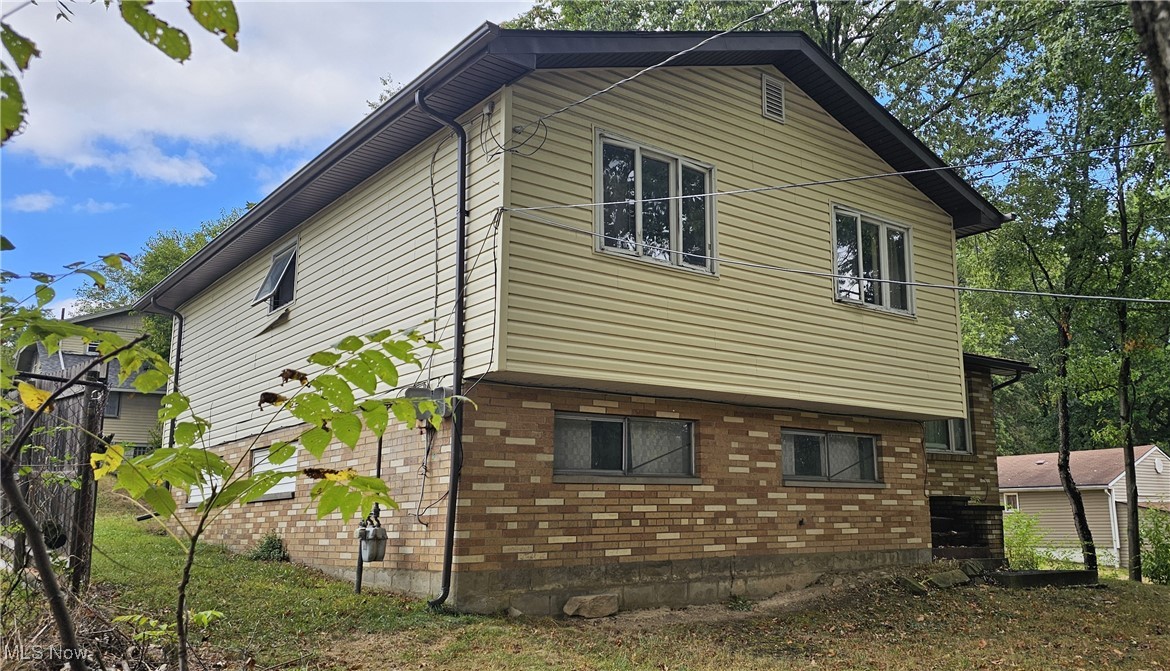 1302 East Avenue Akron OH 44307