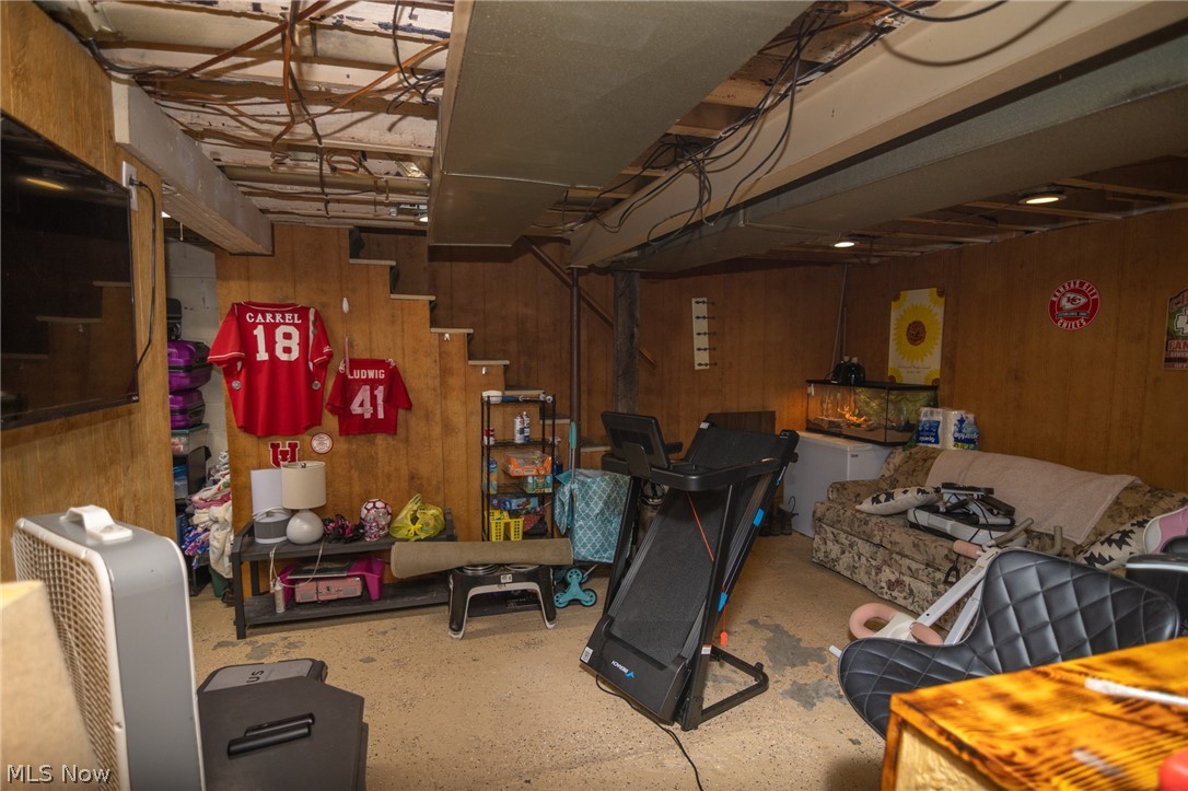73105 Holzworth Road Flushing OH 43977
