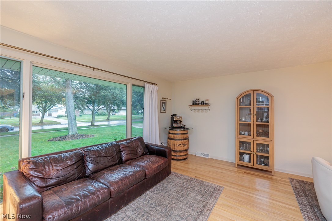 27983 Wisteria Drive North Olmsted OH 44070